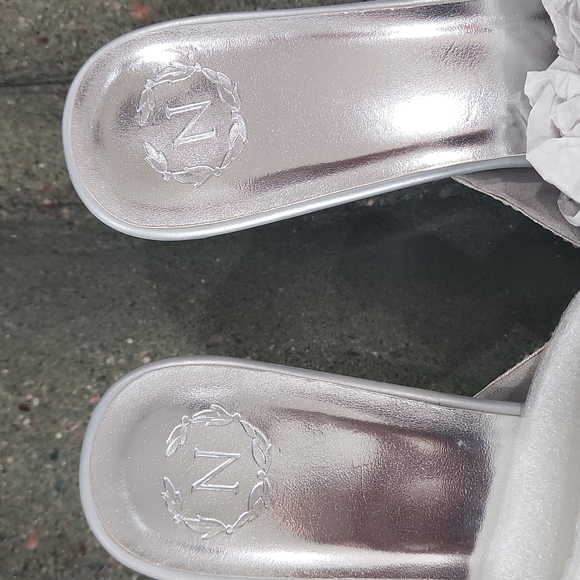 Nicoli Genuine Swarowski Pumps - Picture 4 of 7